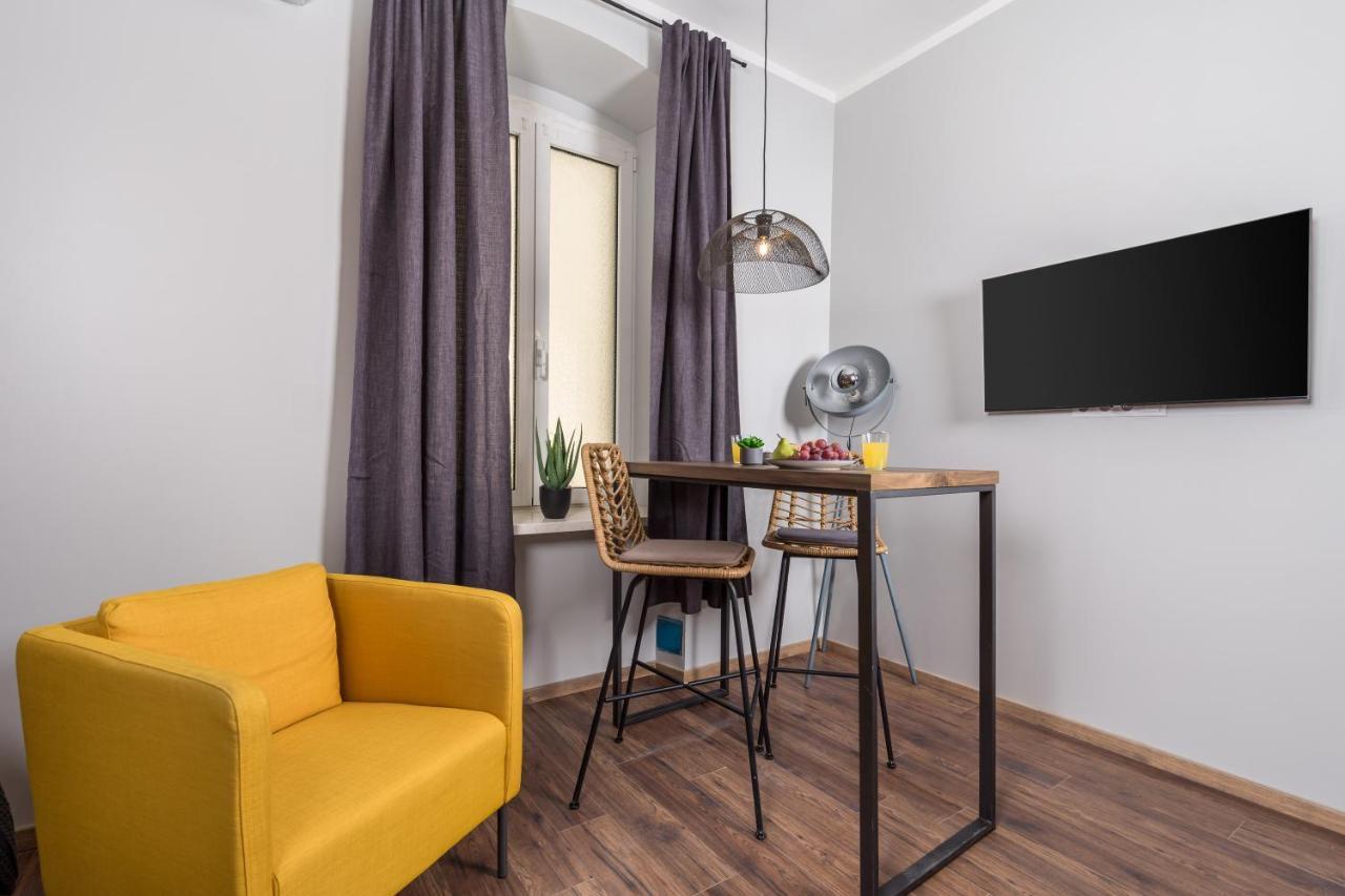 Apartments Porto Marina 2 里耶卡 外观 照片