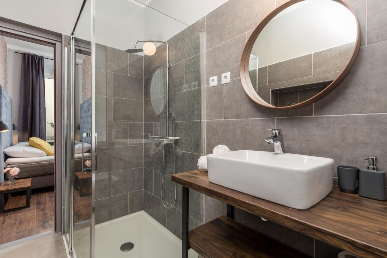 Apartments Porto Marina 2 里耶卡 外观 照片
