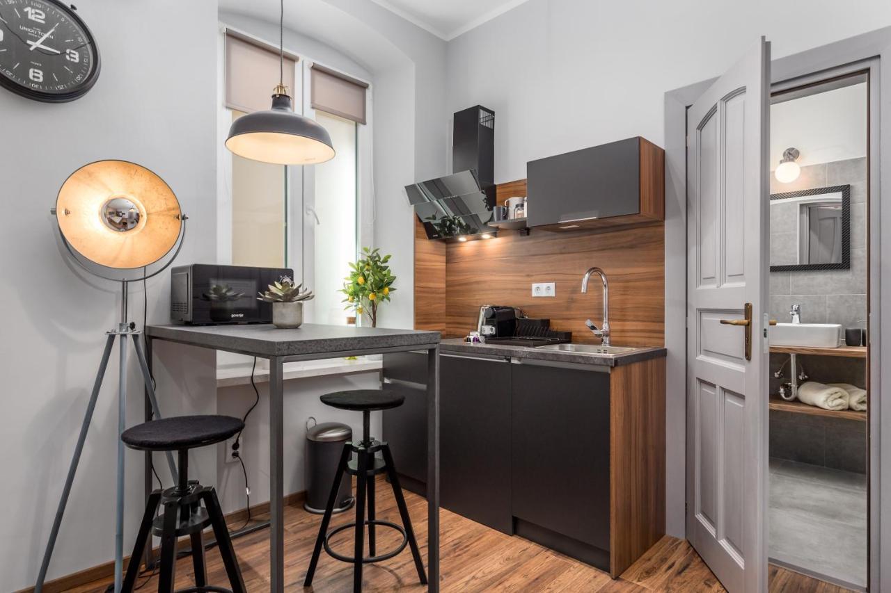 Apartments Porto Marina 2 里耶卡 外观 照片