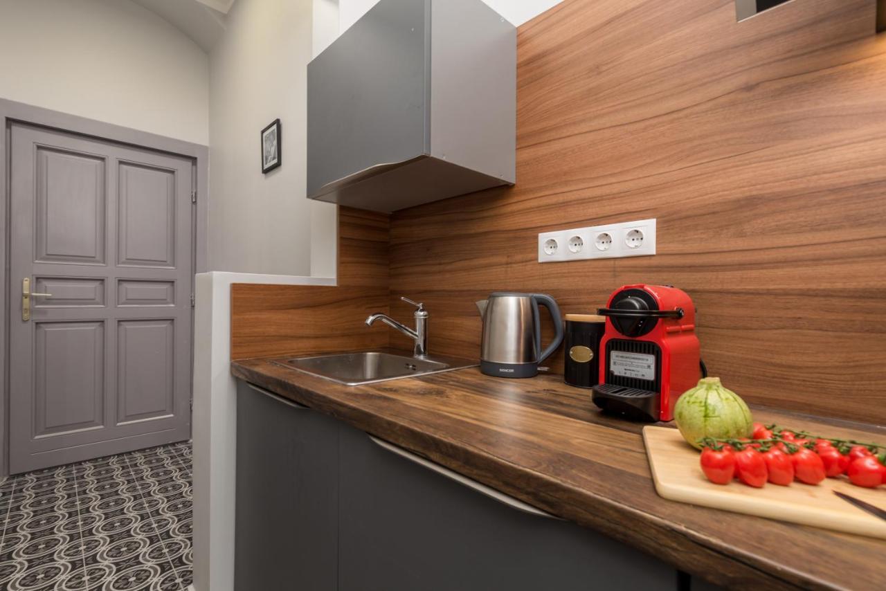 Apartments Porto Marina 2 里耶卡 外观 照片