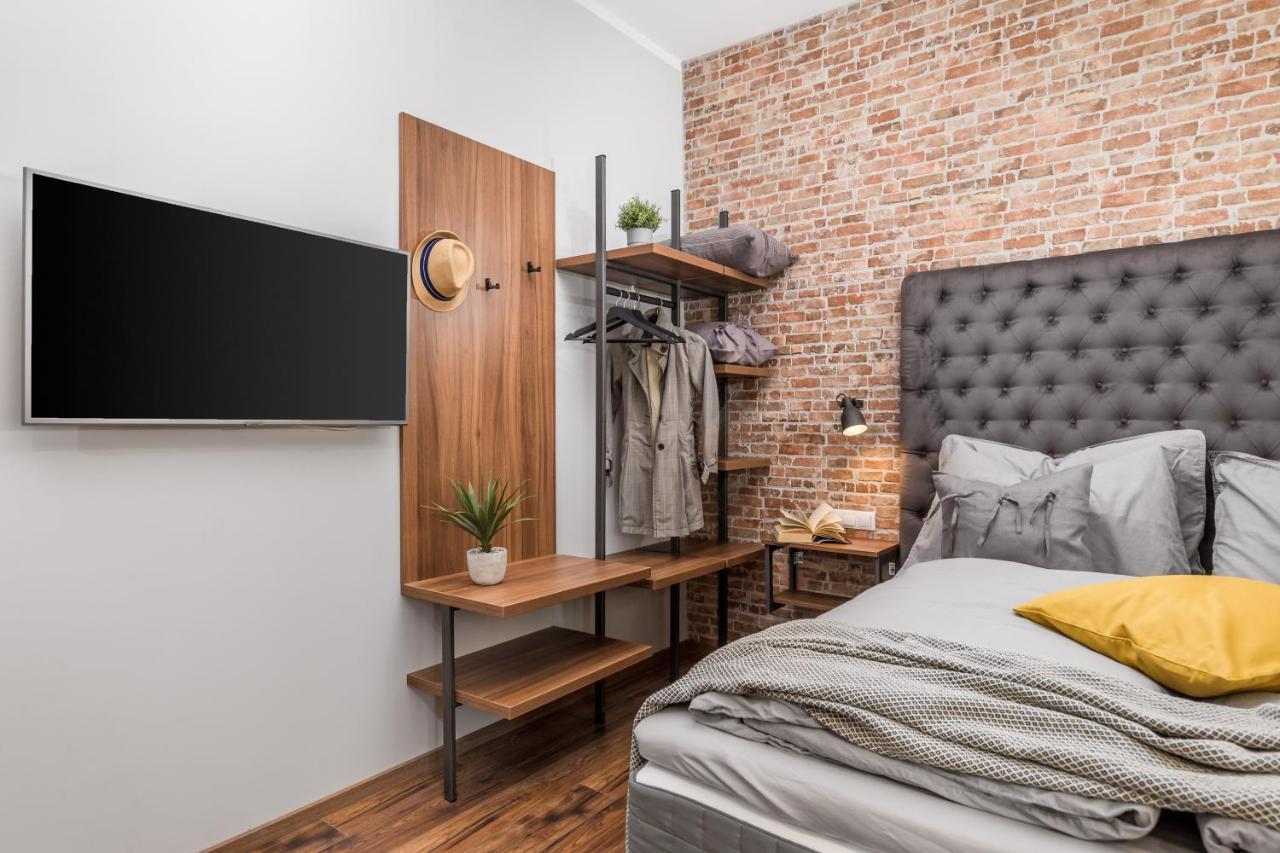 Apartments Porto Marina 2 里耶卡 外观 照片
