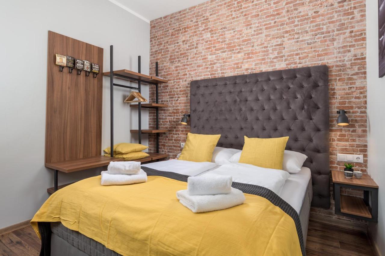 Apartments Porto Marina 2 里耶卡 外观 照片