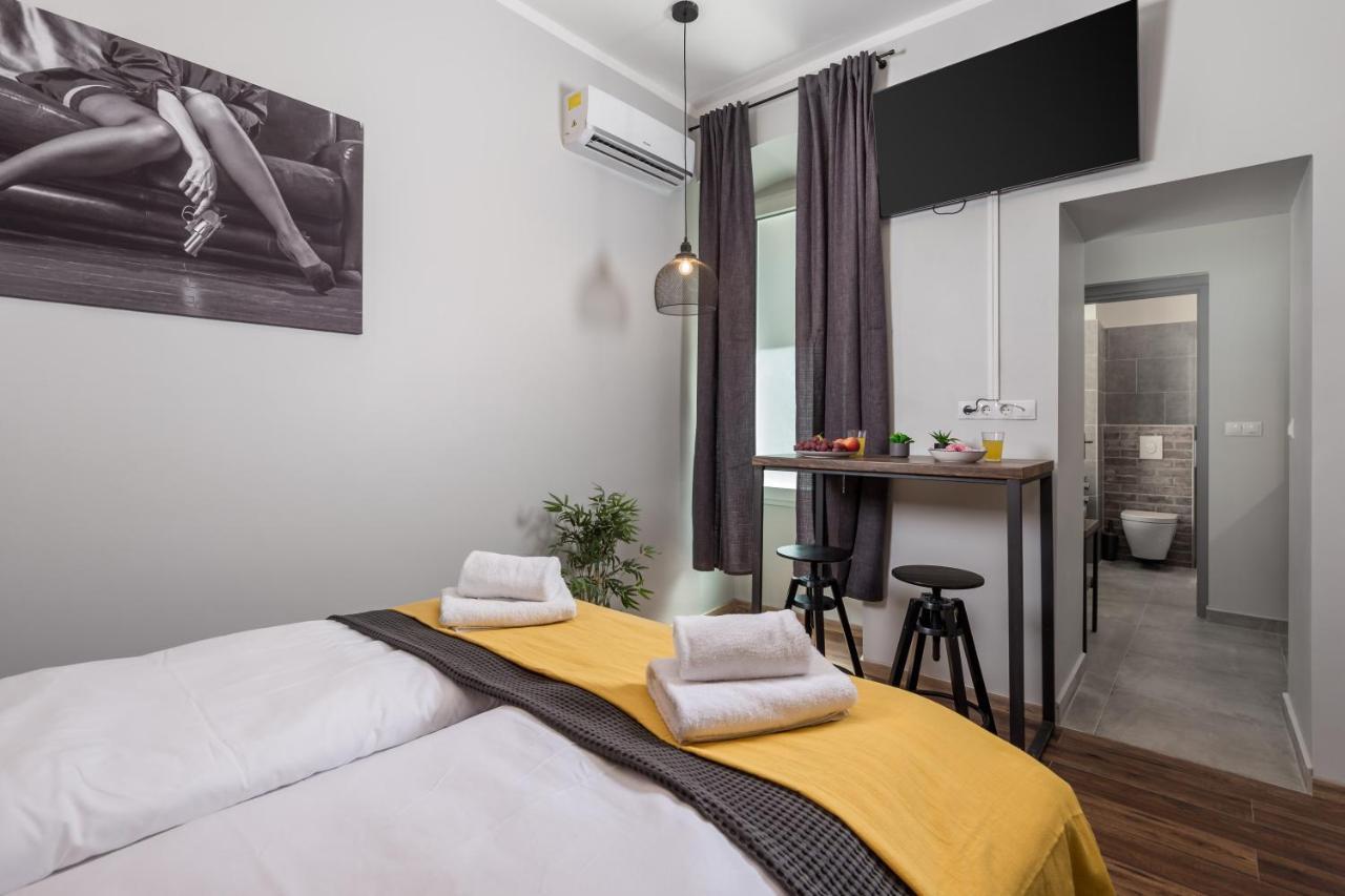 Apartments Porto Marina 2 里耶卡 外观 照片